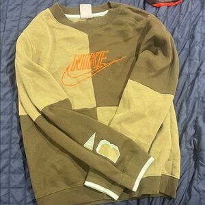 Nike Men's Olive and Beige Crewneck Sweater